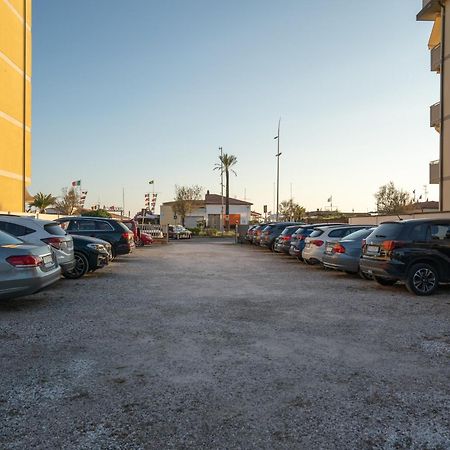 فندق أوتل سيريو ليدو دي كامايوري المظهر الخارجي الصورة